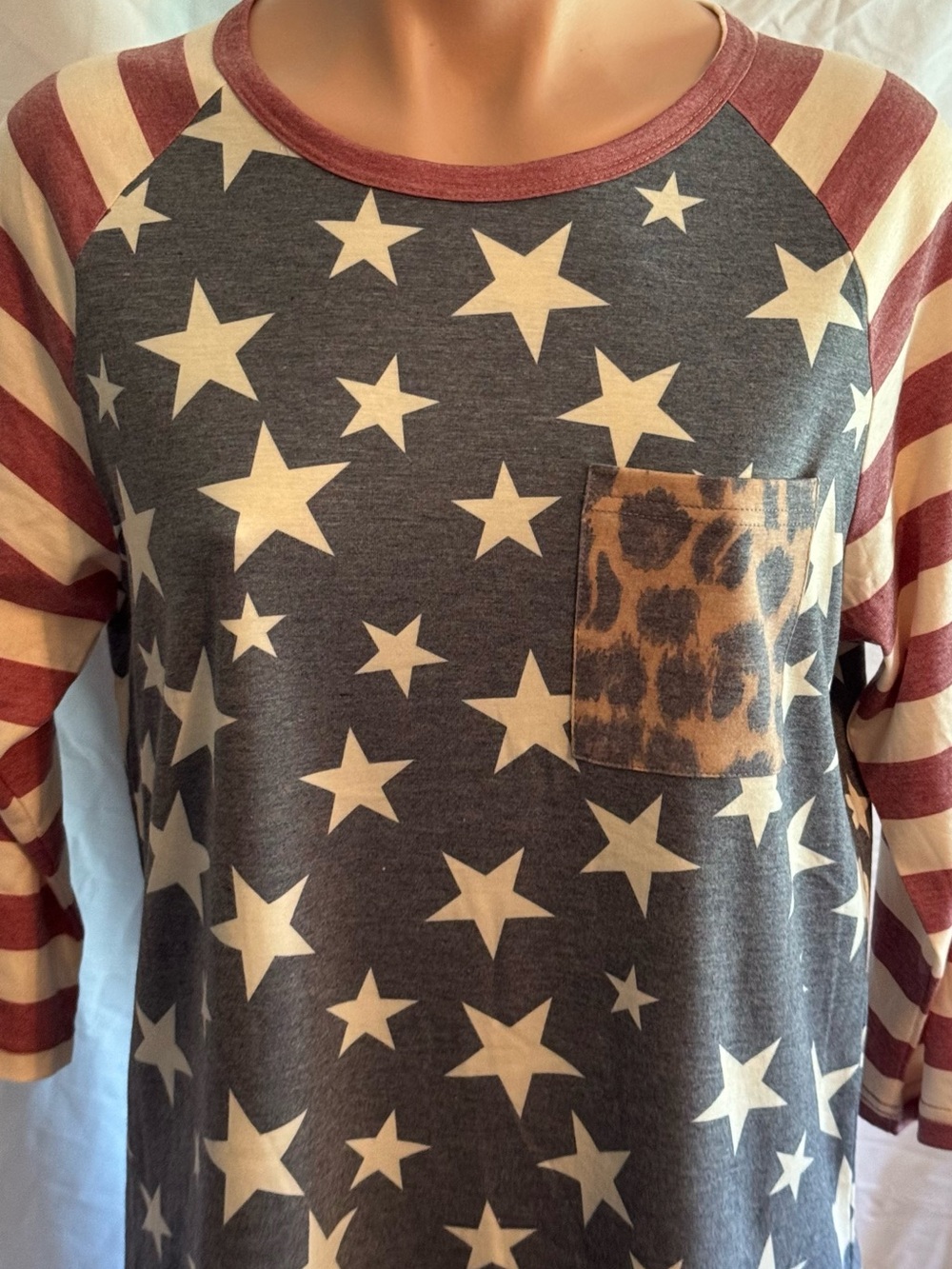 Fun! Patriotic Stars & Stripes Raglan 3/4 Sleeve Top with Leopard print Pocket - Picture 2 of 4